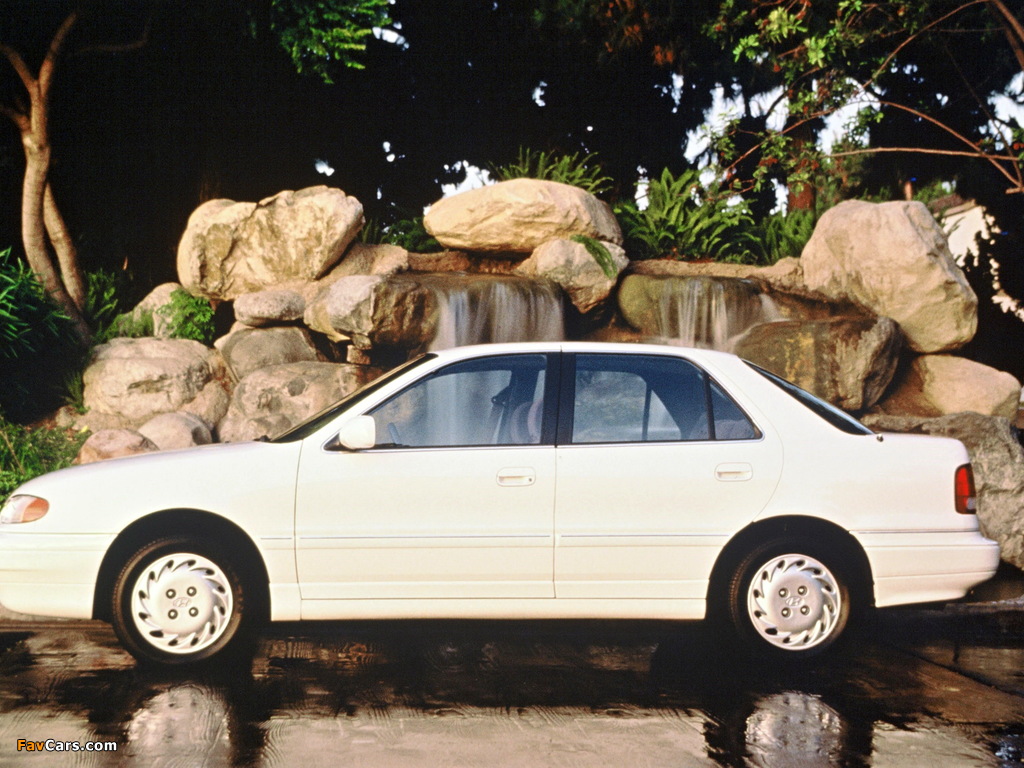 Photos of Hyundai Elantra North America (J1) 1993–95 (1024 x 768)
