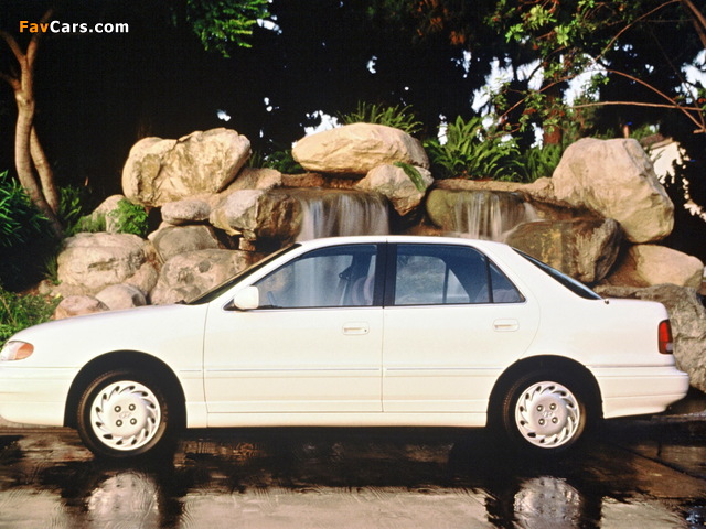 Photos of Hyundai Elantra North America (J1) 1993–95 (640 x 480)