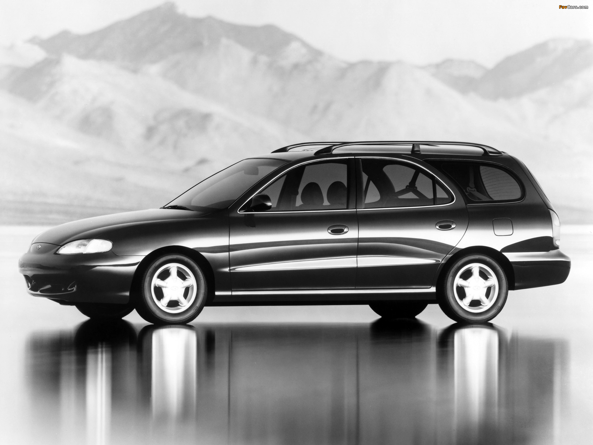 Photos of Hyundai Elantra Wagon (J2) 1996–98 (2048 x 1536)