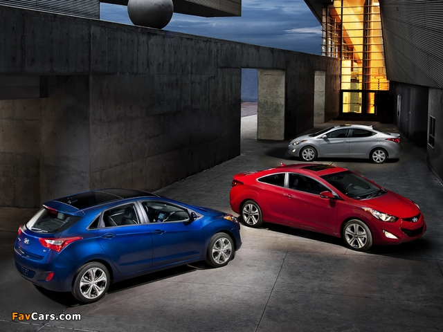 Photos of Hyundai Elantra (640 x 480)