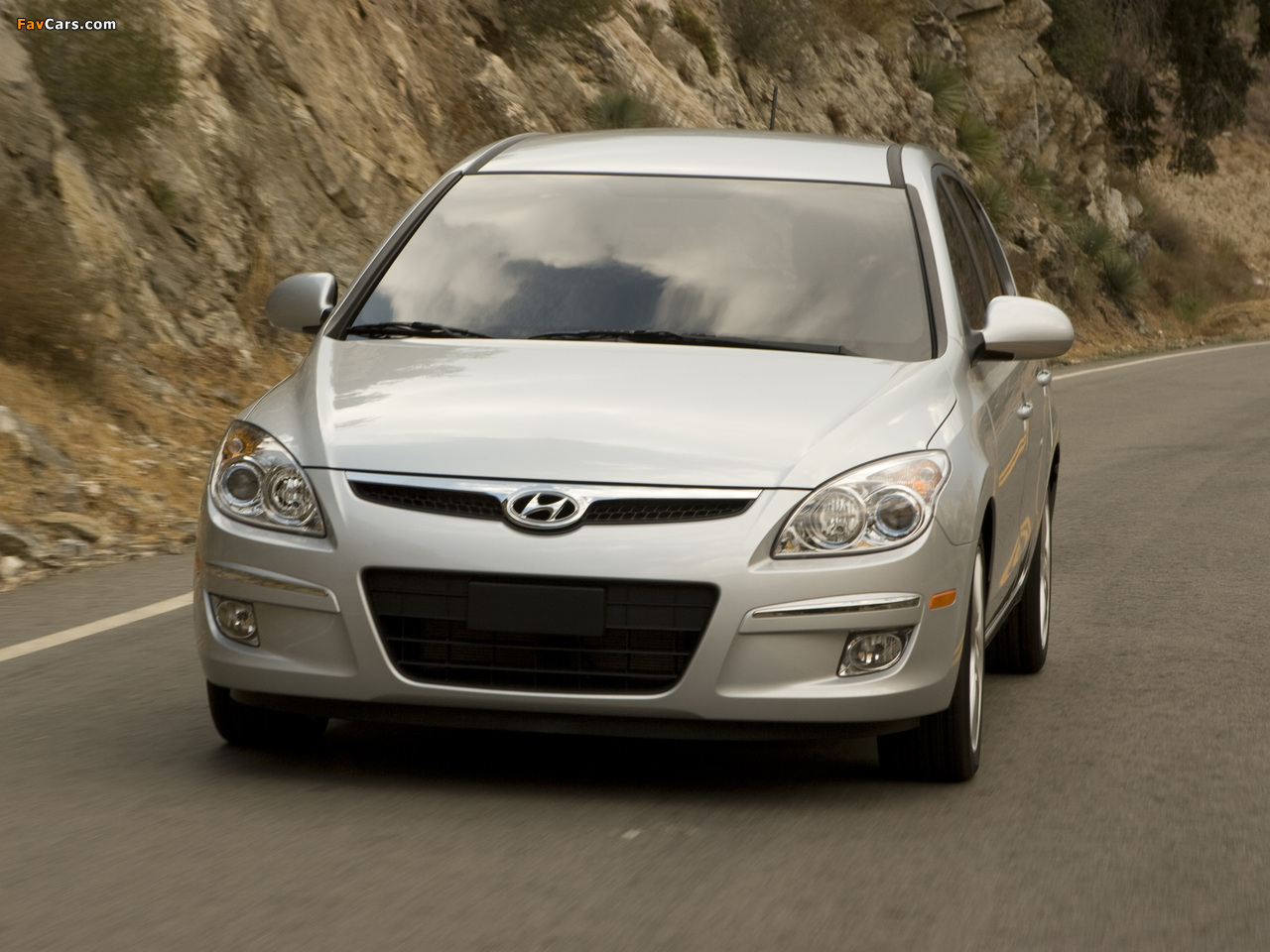 Photos of Hyundai Elantra Touring (FD) 2008 (1280 x 960)