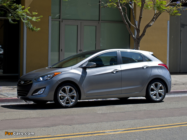 Photos of Hyundai Elantra GT (GD) 2012 (640 x 480)