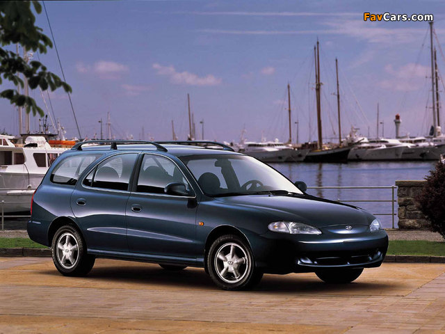 Pictures of Hyundai Lantra Estate (J2) 1996–98 (640 x 480)