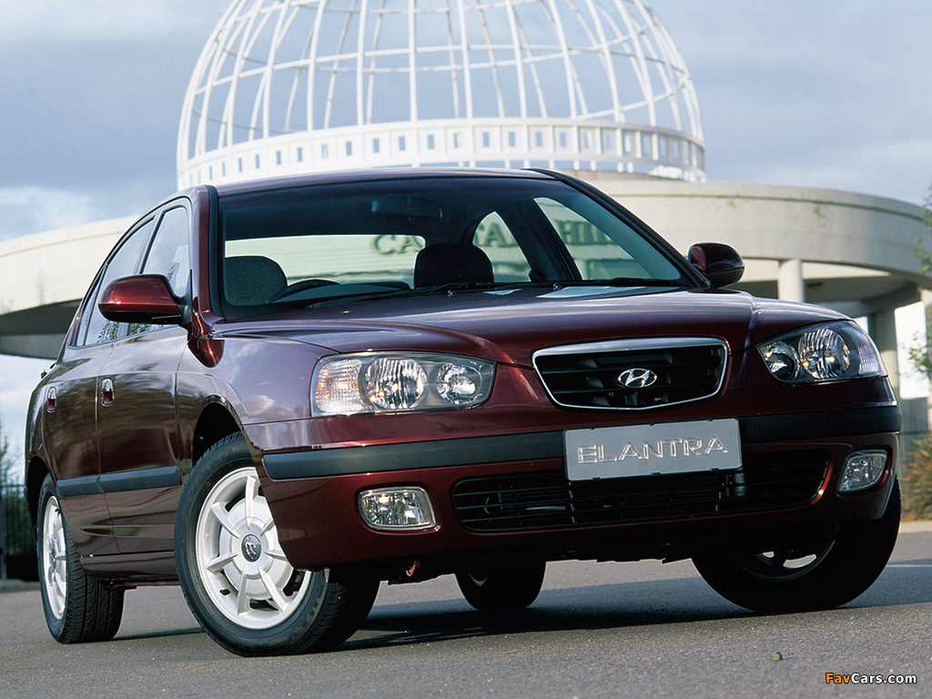Pictures of Hyundai Elantra Sedan ZA-spec (XD) 2003–04 (1024 x 768)