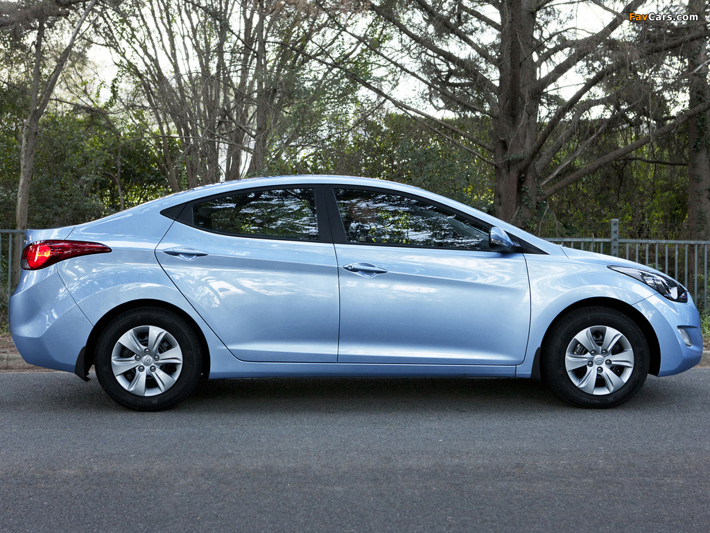 Pictures of Hyundai Elantra ZA-spec (MD) 2011 (1024 x 768)