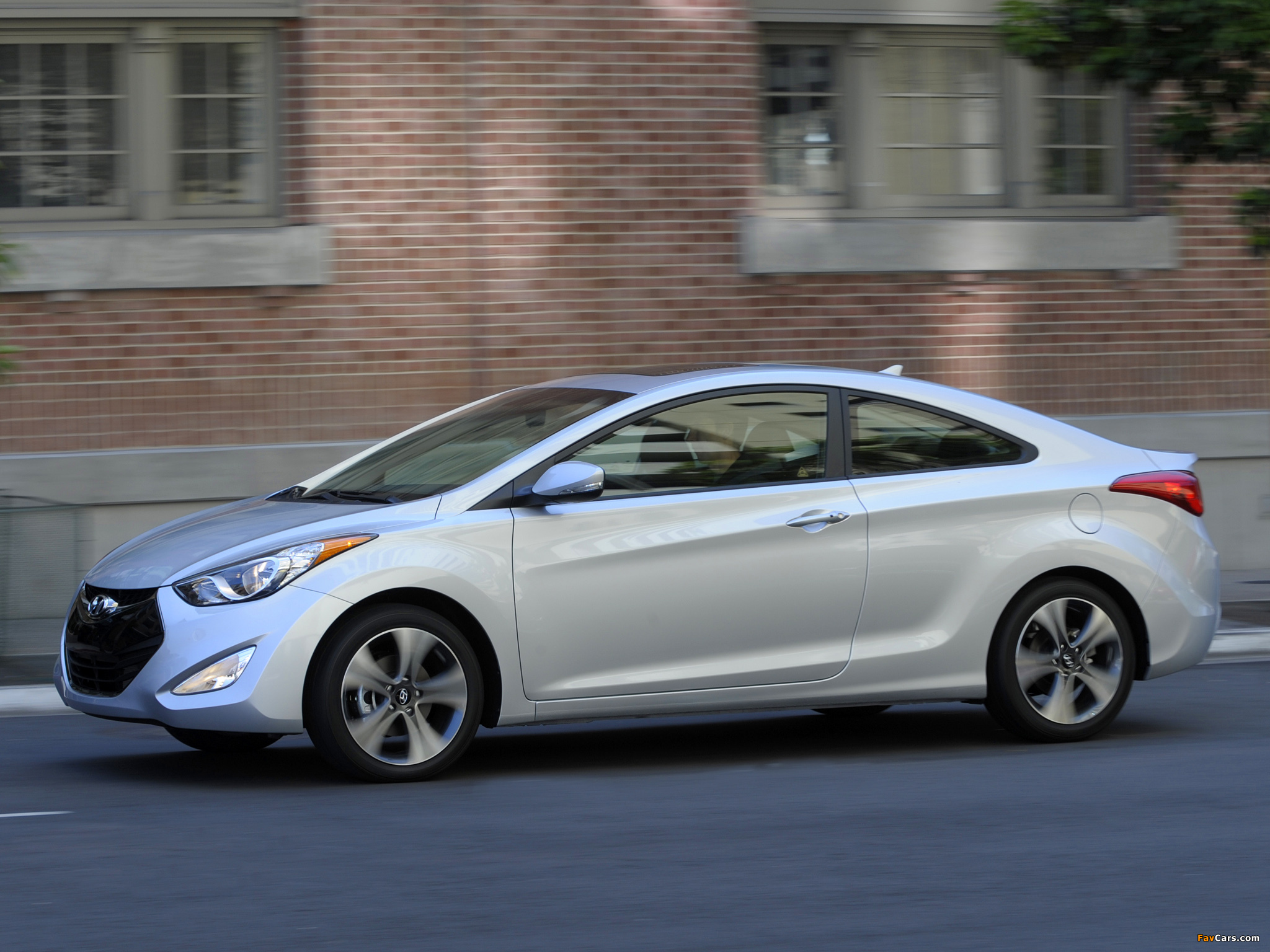 Hyundai Elantra Coupe 2012 wallpapers (2048 x 1536)