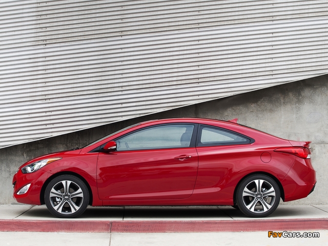 Hyundai Elantra Coupe 2012 wallpapers (640 x 480)