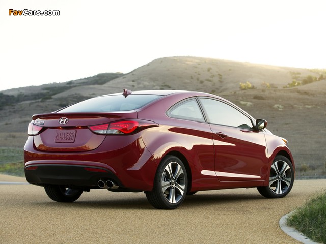 Hyundai Elantra Coupe 2012 wallpapers (640 x 480)