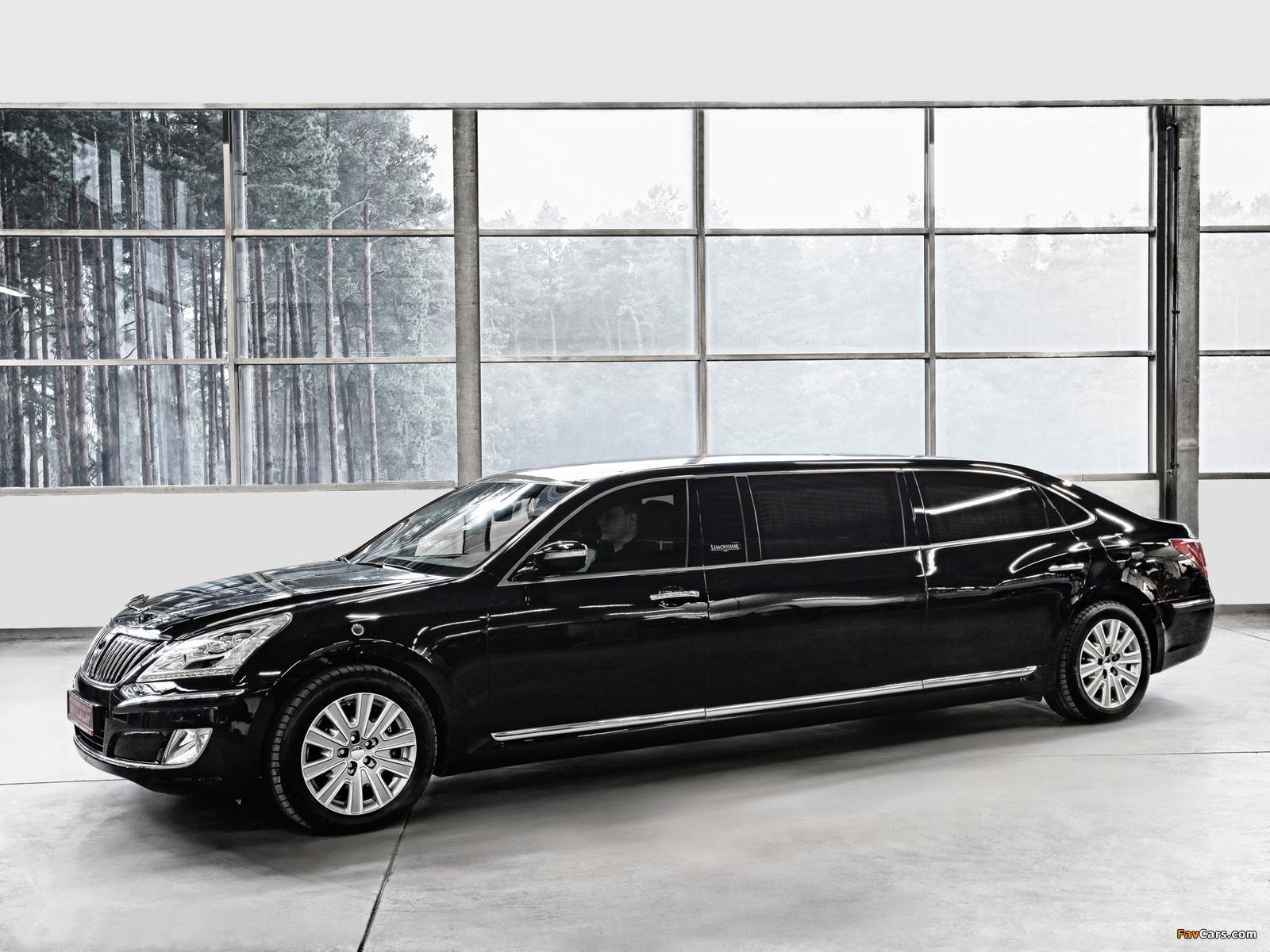 Hyundai Equus Armored Stretch Limousine by Stoof 2012 pictures (1600 x 1200)