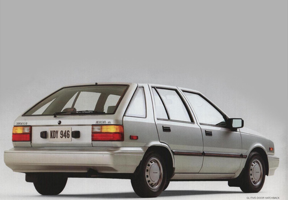 Hyundai Excel 5-door (X1) 1985–89 photos