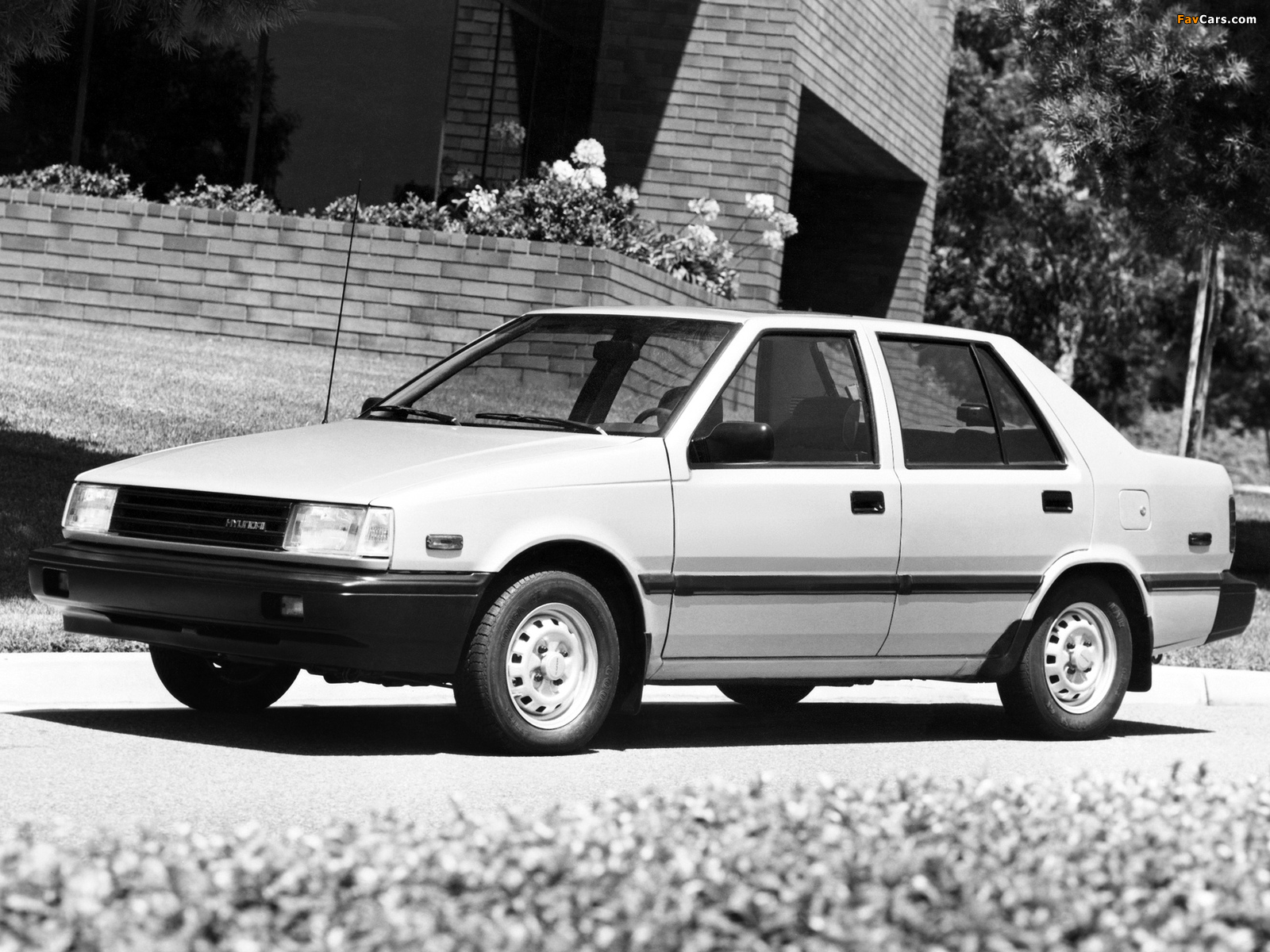 Hyundai Excel Sedan (X1) 1985–89 photos (1600 x 1200)