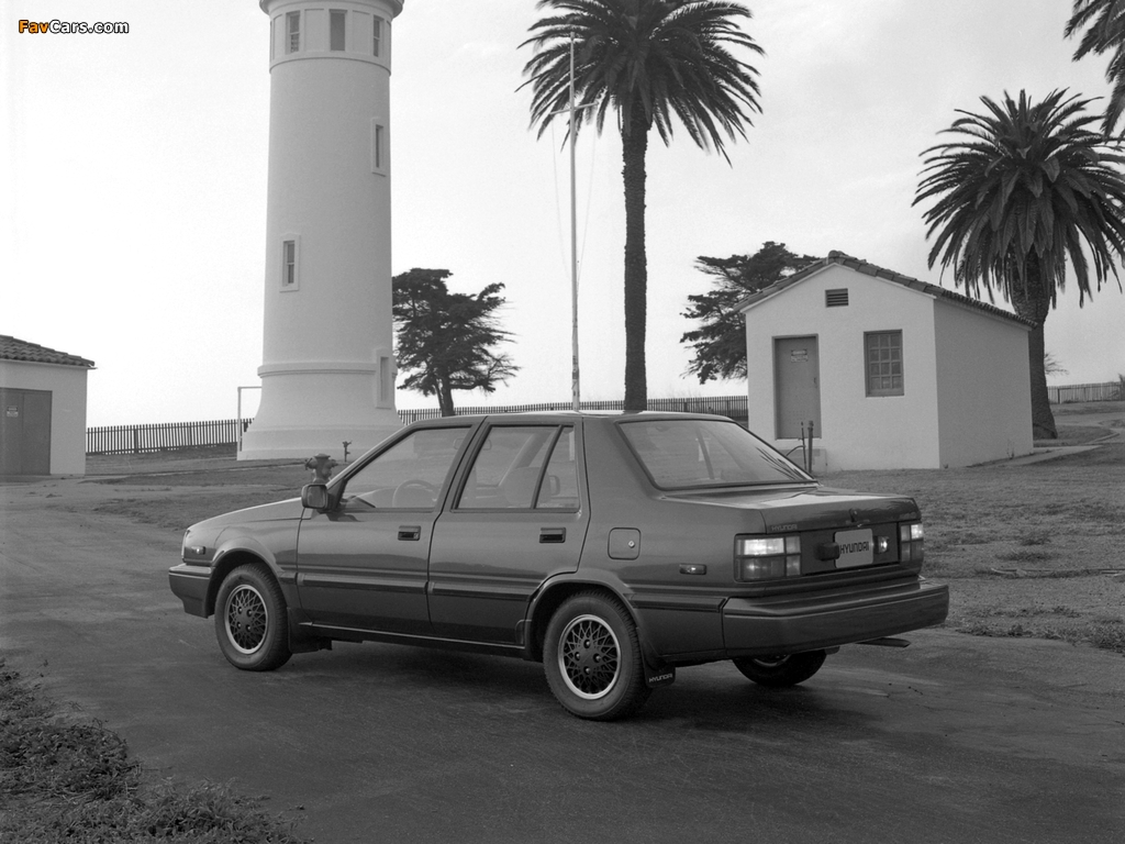 Hyundai Excel Sedan (X1) 1985–89 pictures (1024 x 768)