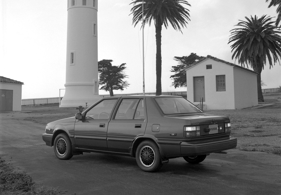 Hyundai Excel Sedan (X1) 1985–89 pictures