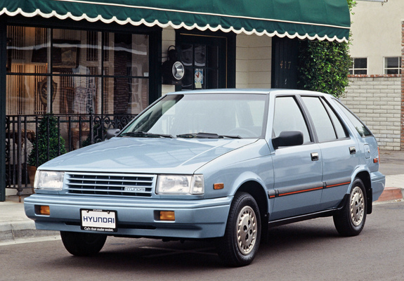 Hyundai Excel 5-door US-spec (X1) 1987–89 photos