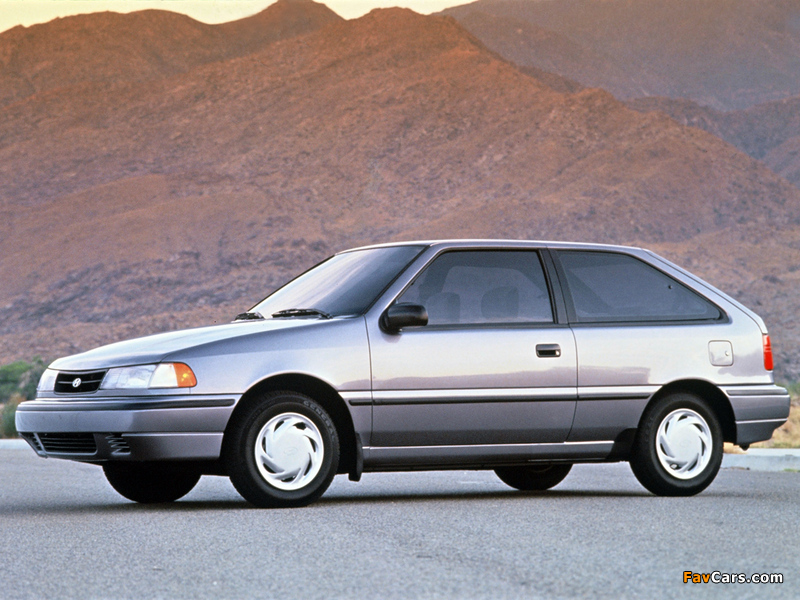 Images of Hyundai Excel 3-door (X2) 1992–95 (800 x 600)