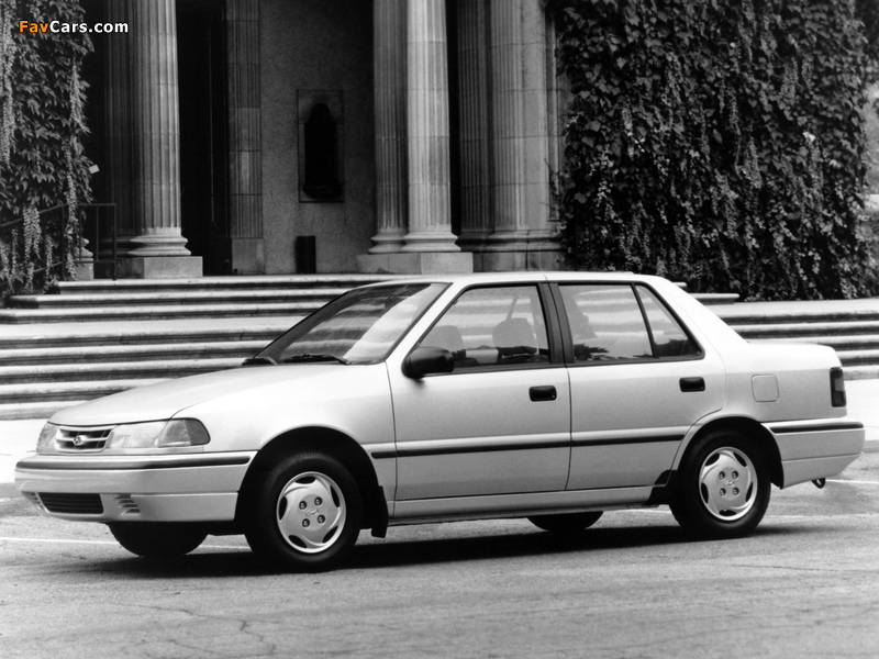 Photos of Hyundai Excel Sedan (X2) 1992–95 (800 x 600)