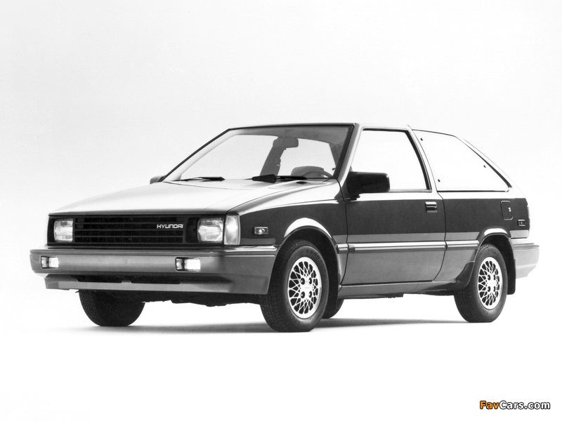 Pictures of Hyundai Excel 3-door US-spec (X1) 1985–87 (800 x 600)