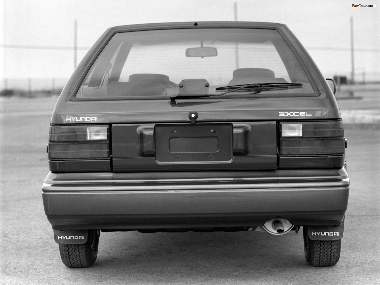 Pictures of Hyundai Excel 3-door US-spec (X1) 1987–89 (1600 x 1200)