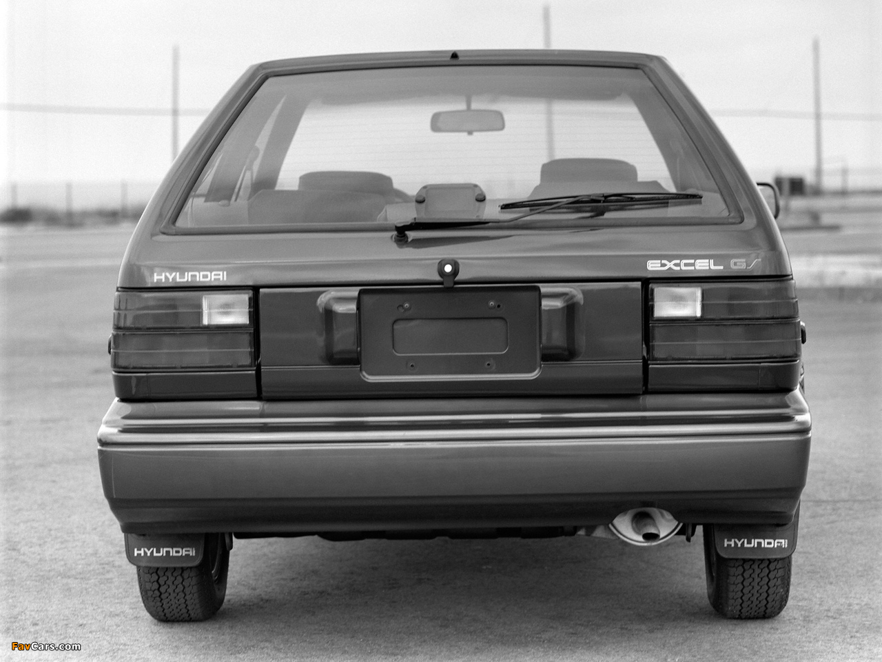 Pictures of Hyundai Excel 3-door US-spec (X1) 1987–89 (1280 x 960)