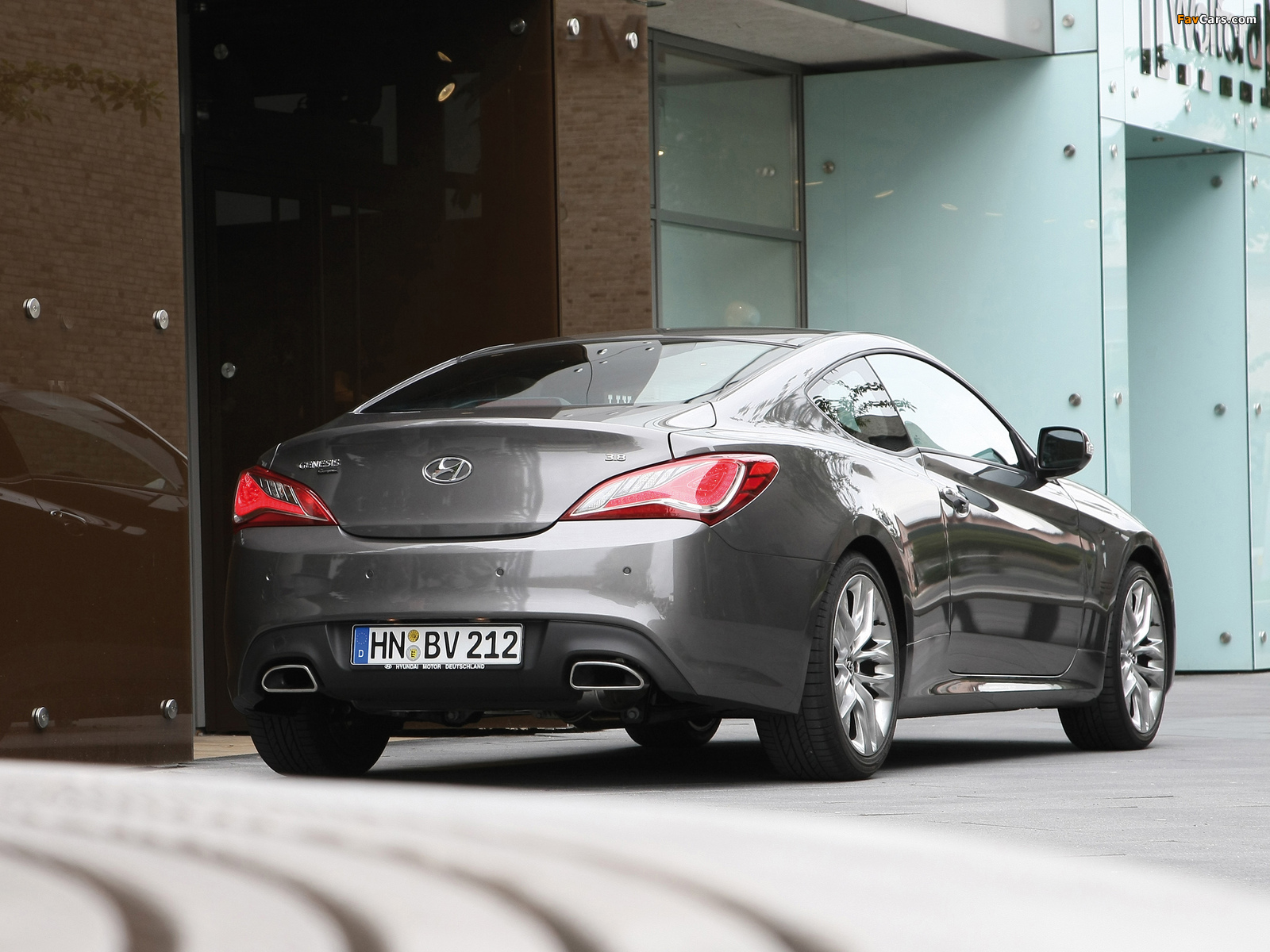 Hyundai Genesis Coupe 2012 wallpapers (1600 x 1200)