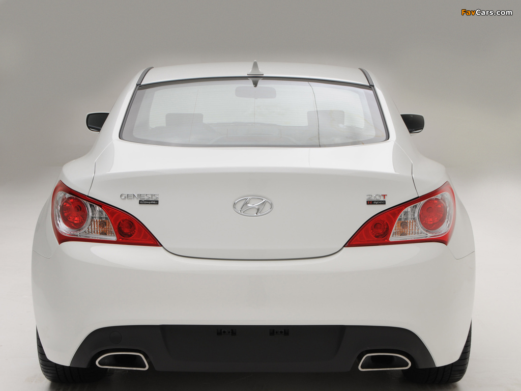 Photos of Hyundai Genesis Coupe R-Spec 2009–12 (1024 x 768)