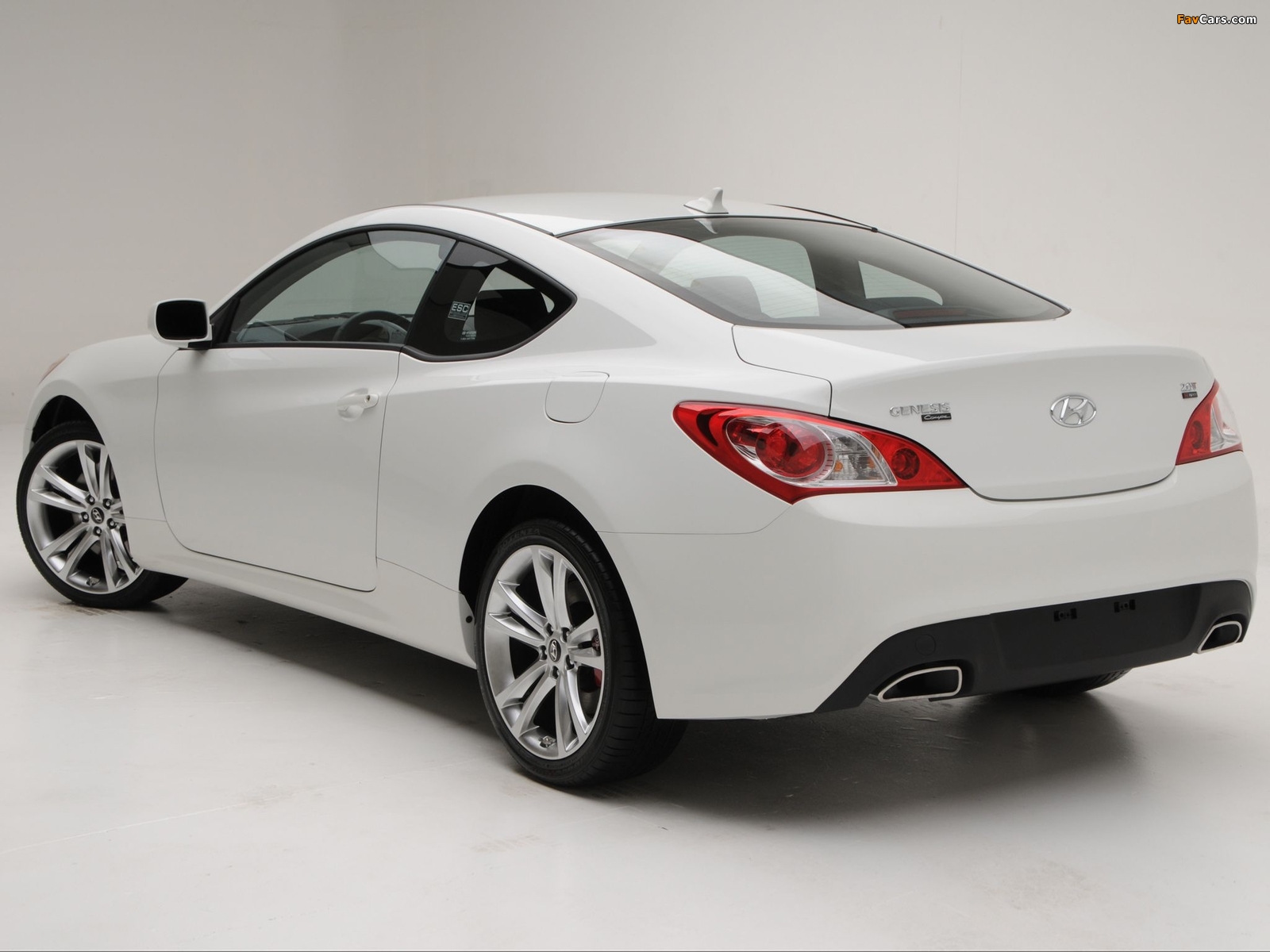 Photos of Hyundai Genesis Coupe R-Spec 2009–12 (1600 x 1200)