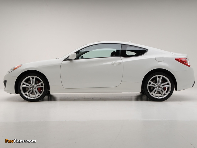 Pictures of Hyundai Genesis Coupe R-Spec 2009–12 (640 x 480)