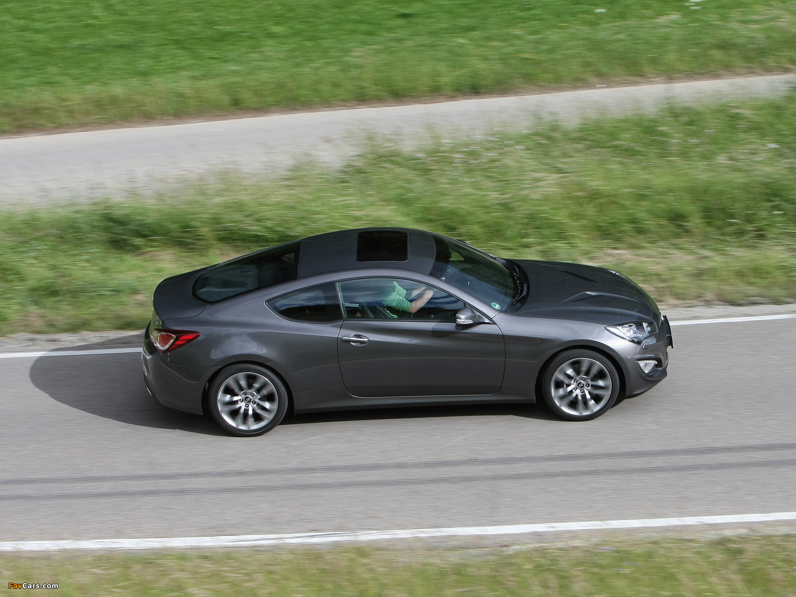 Pictures of Hyundai Genesis Coupe 2012 (1600 x 1200)