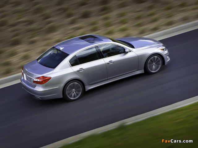 Hyundai Genesis R-Spec 2011 wallpapers (640 x 480)