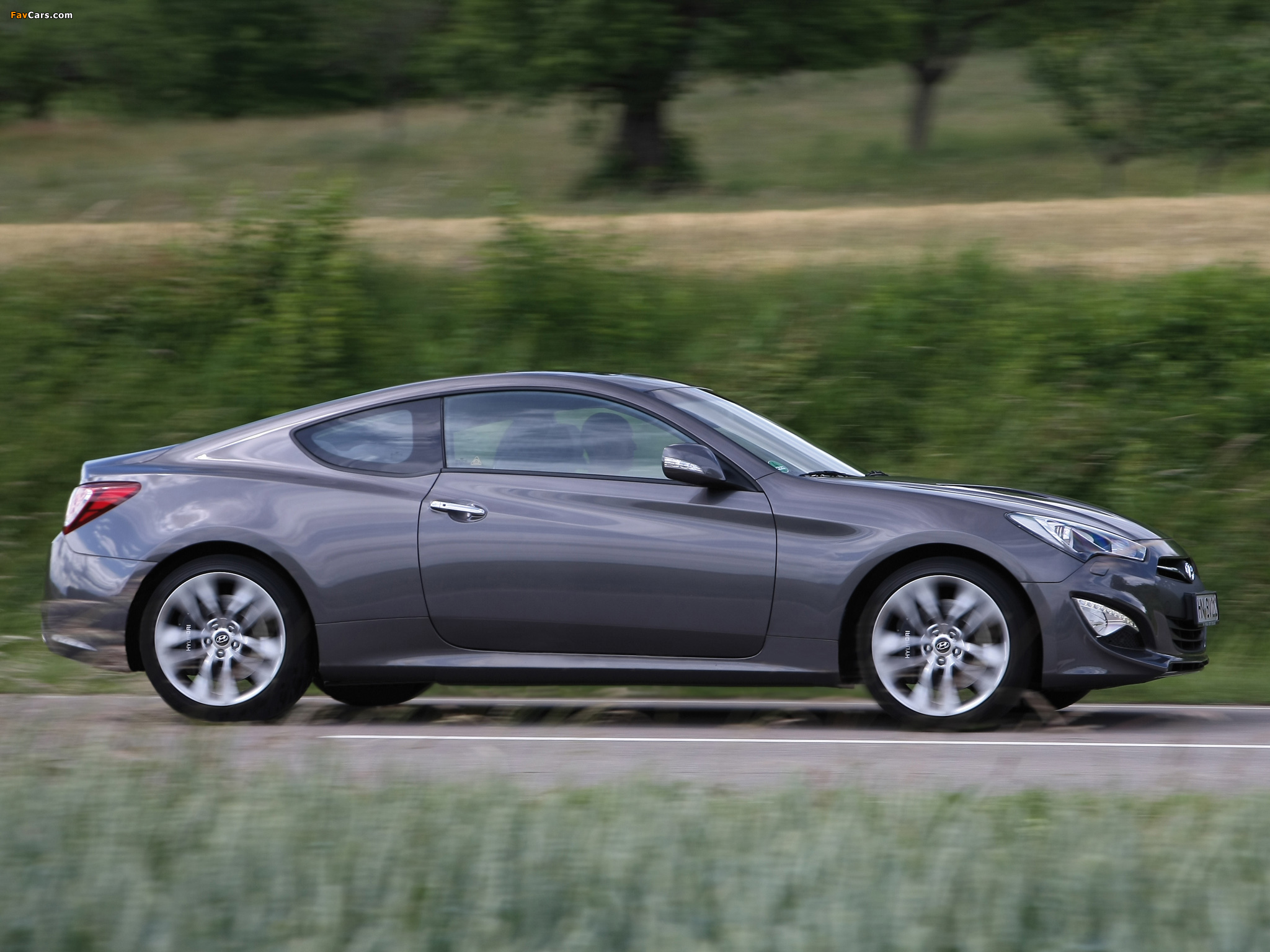 Hyundai Genesis Coupe 2012 wallpapers (2048 x 1536)