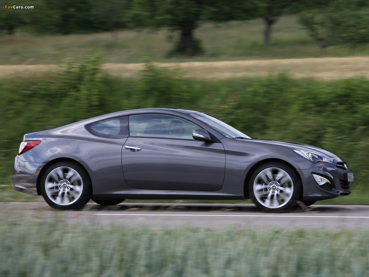 Hyundai Genesis Coupe 2012 wallpapers (1280 x 960)