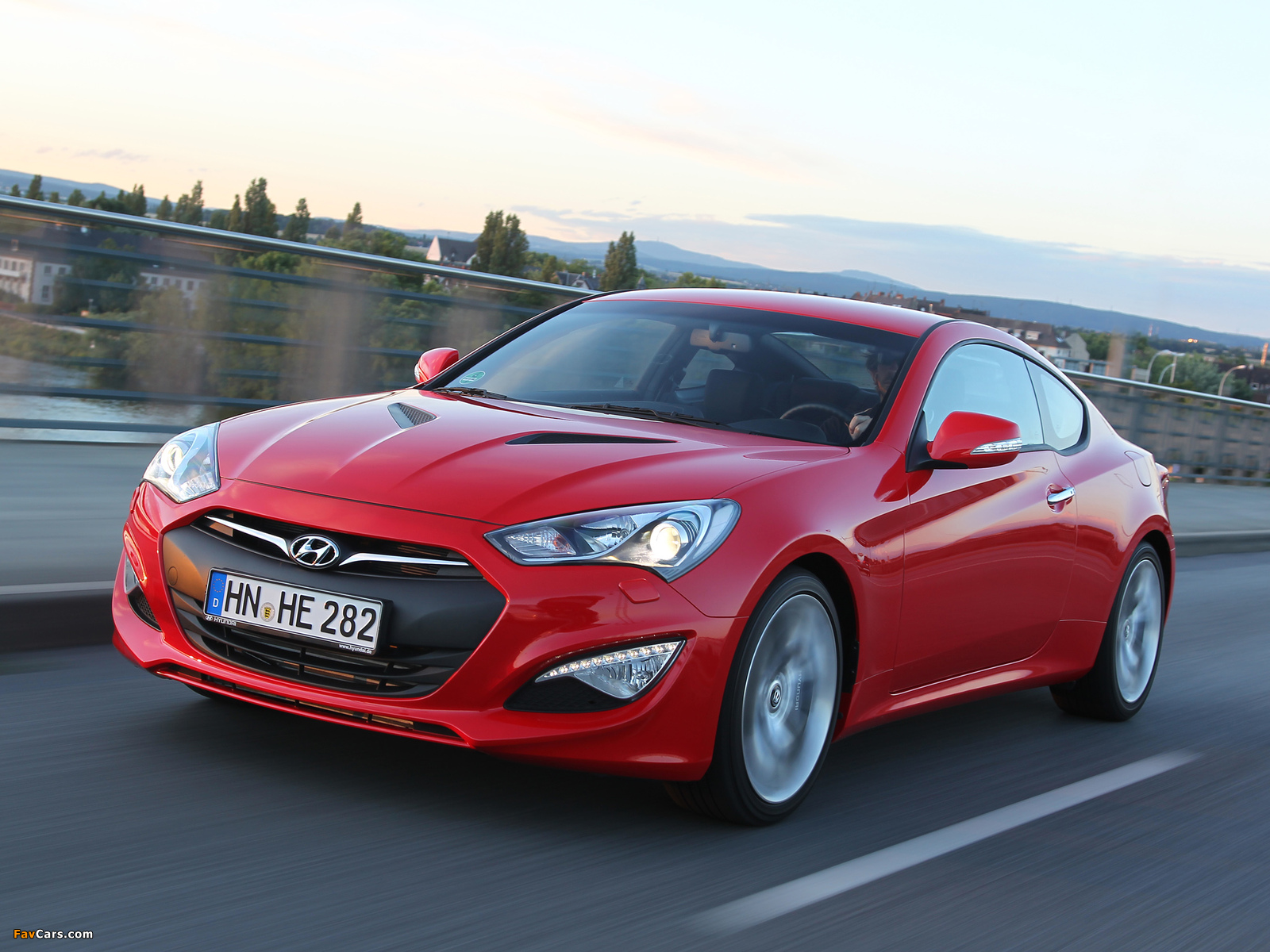 Hyundai Genesis Coupe 2012 wallpapers (1600 x 1200)