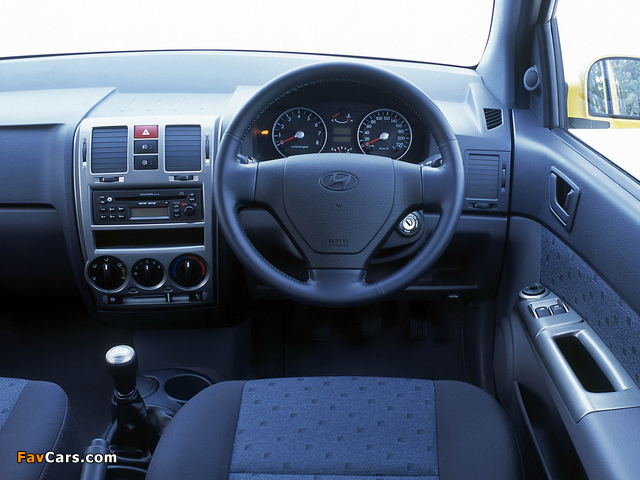 Pictures of Hyundai Getz 3-door AU-spec 2002–05 (640 x 480)