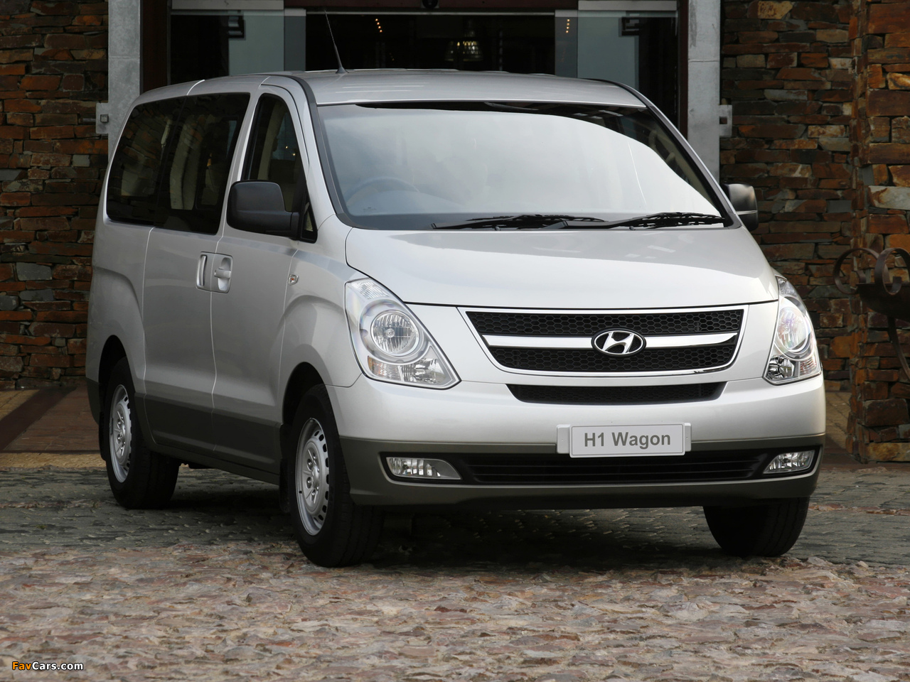 Hyundai H-1 Wagon ZA-spec 2009–12 wallpapers (1280 x 960)