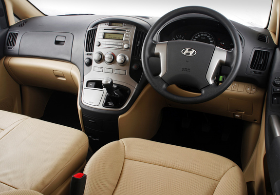 Images of Hyundai H-1 Wagon ZA-spec 2009–12
