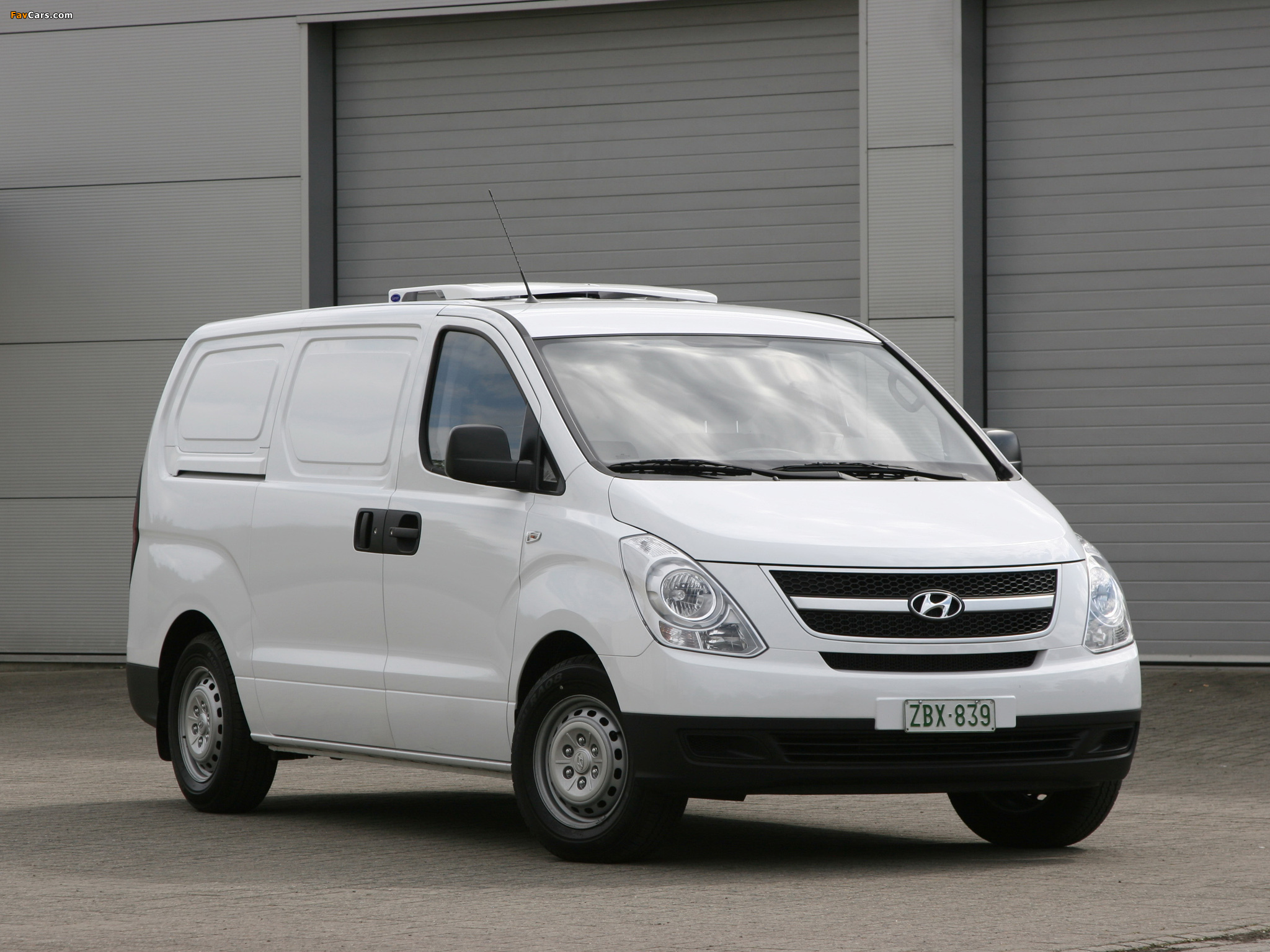 Photos of Hyundai H-1 Van 2008 (2048 x 1536)