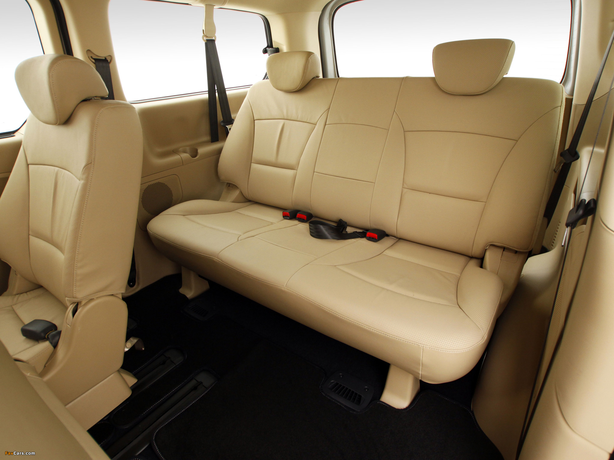 Photos of Hyundai H-1 Wagon ZA-spec 2009–12 (2048 x 1536)