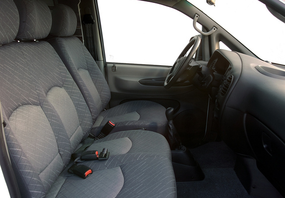 Pictures of Hyundai H-1 Van 1997–2004