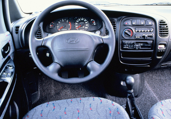 Hyundai H-1 Minibus 1997–2004 wallpapers