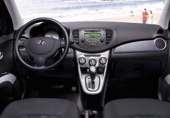 Hyundai i10 2007–10 images