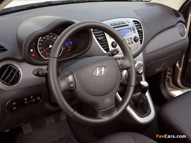 Hyundai i10 2010 photos (640 x 480)