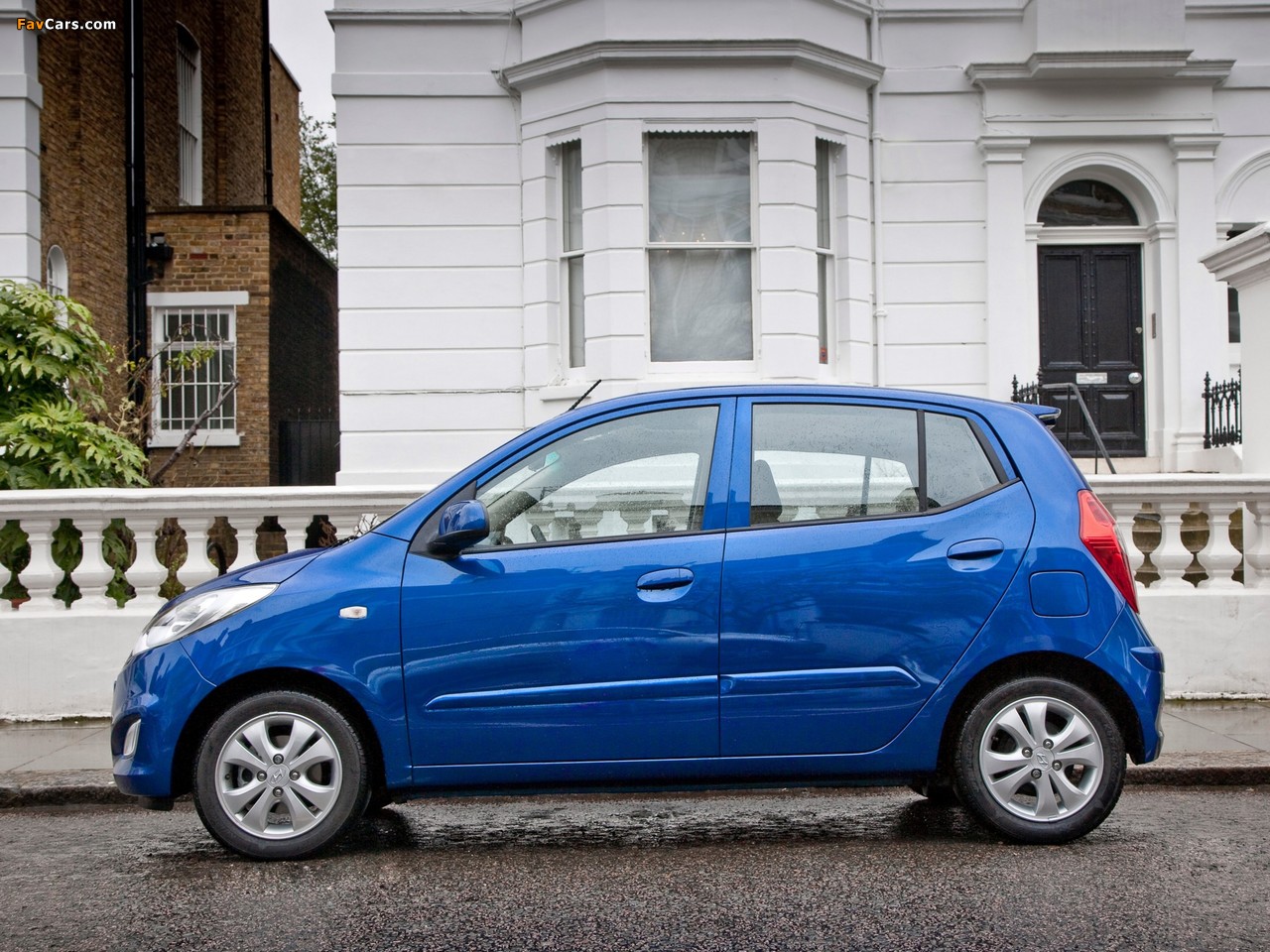 Hyundai i10 UK-spec 2010 photos (1280 x 960)