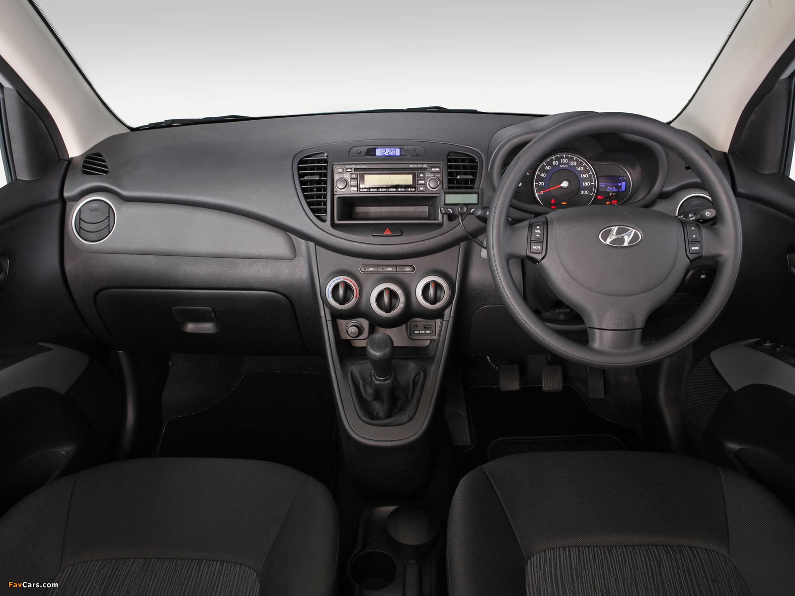 Images of Hyundai i10 ZA-spec 2011–13 (1600 x 1200)