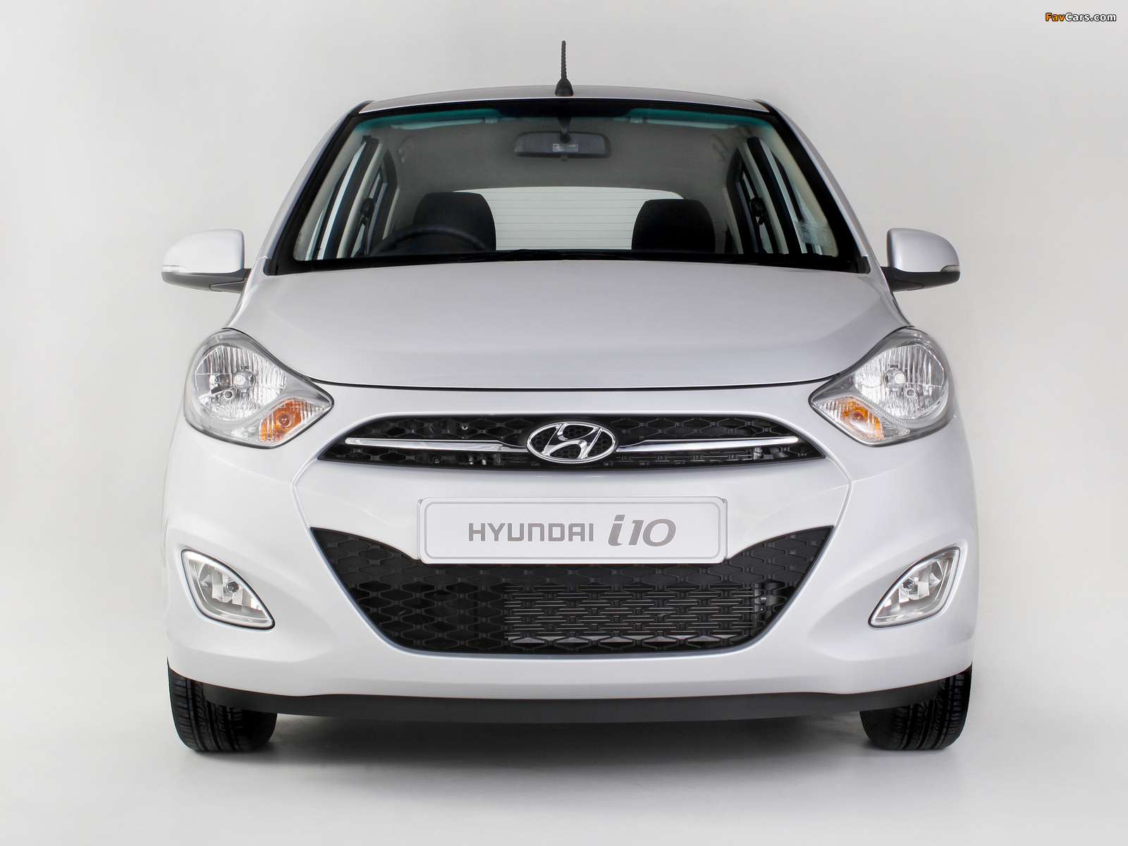 Photos of Hyundai i10 ZA-spec 2011–13 (1600 x 1200)