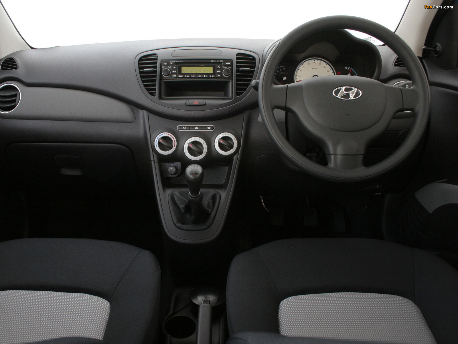 Pictures of Hyundai i10 ZA-spec 2008–11 (1600 x 1200)