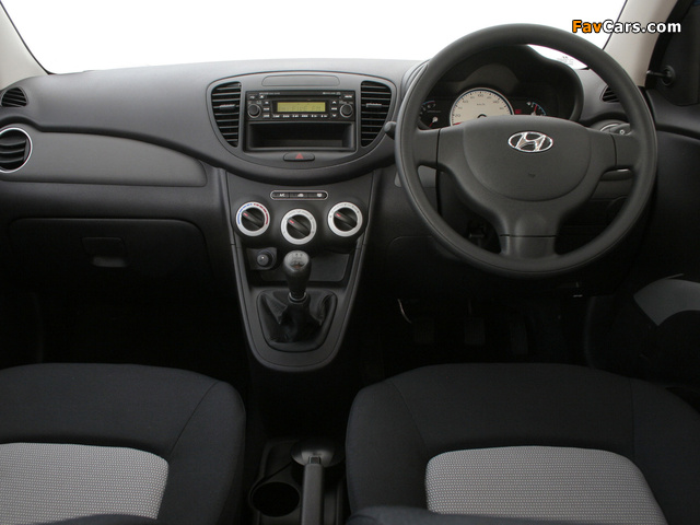 Pictures of Hyundai i10 ZA-spec 2008–11 (640 x 480)