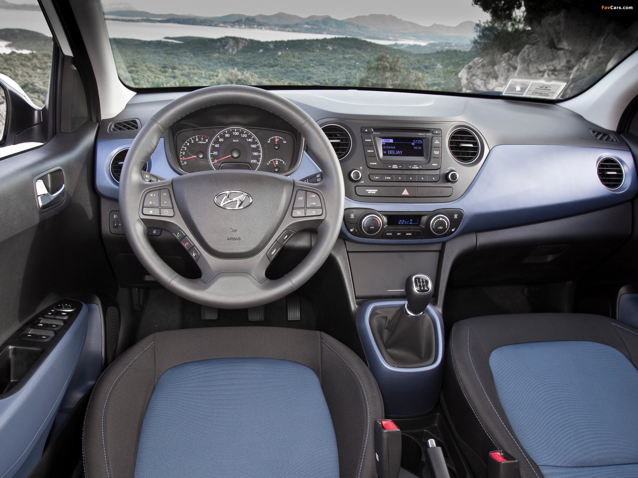 Pictures of Hyundai i10 2013 (2048 x 1536)