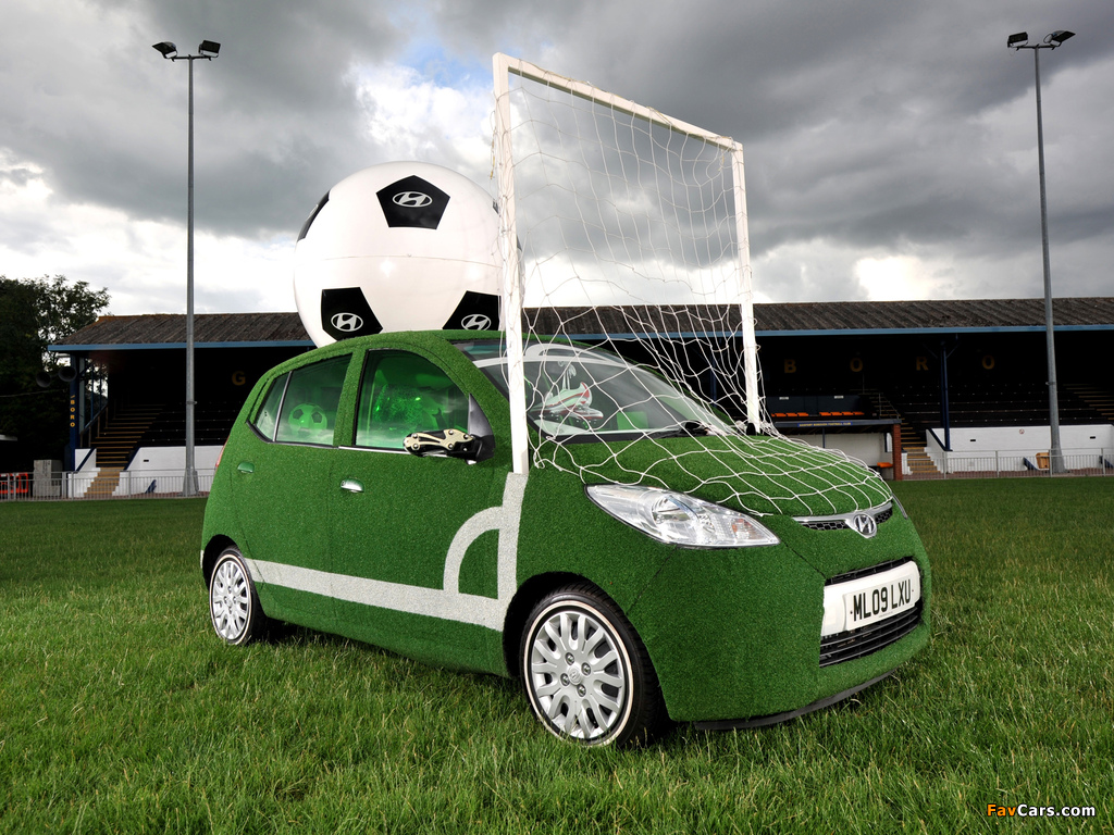 Hyundai i10 FIFA World Cup Promo Car by Andy Saunders 2010 wallpapers (1024 x 768)