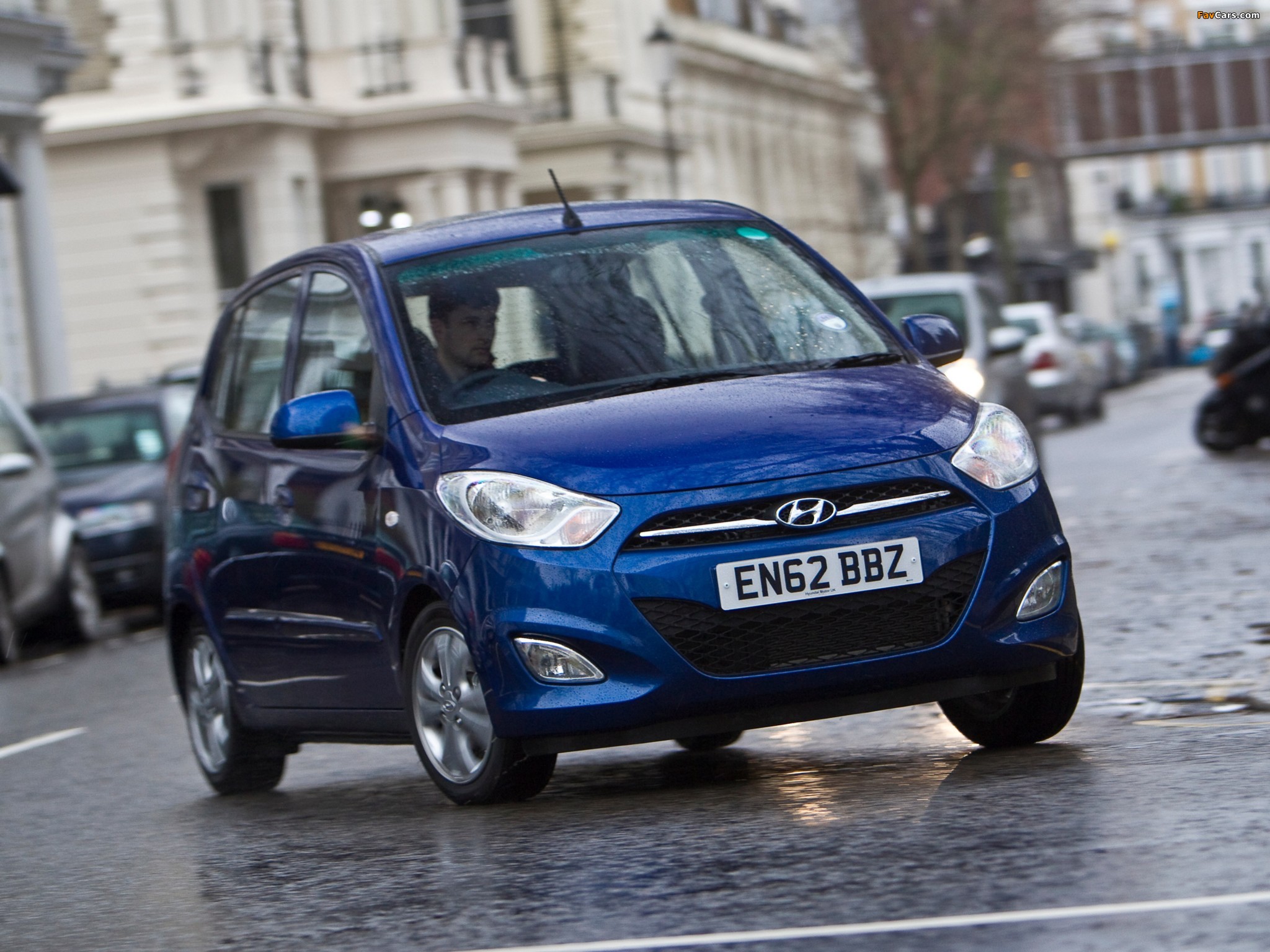 Hyundai i10 UK-spec 2010 wallpapers (2048 x 1536)