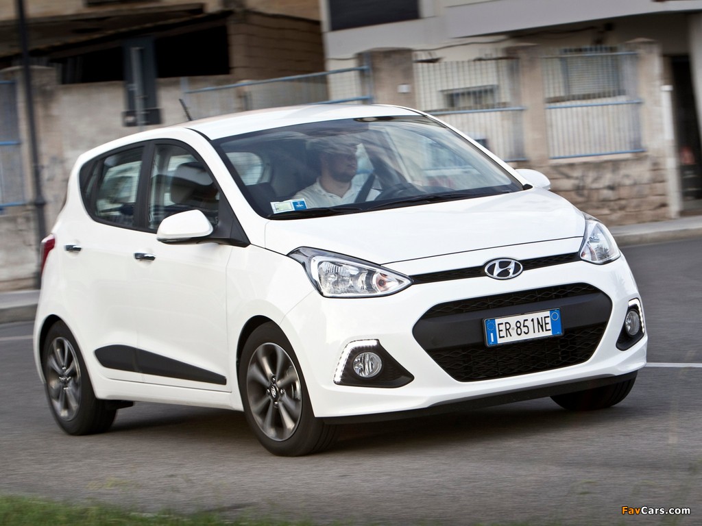 Hyundai i10 2013 wallpapers (1024 x 768)